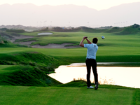Vor einem wichtigen Spiel sollten Golfer mit kohlenhydratreicher Nahrung am besten schon am Vorabend die Glykogenspeicher der Muskulatur auffüllen. 