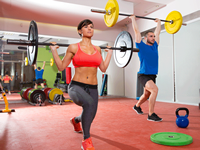 Das Training nach einem guten Trainingsplan ist natürlich die Grundlage zum Muskelaufbau.